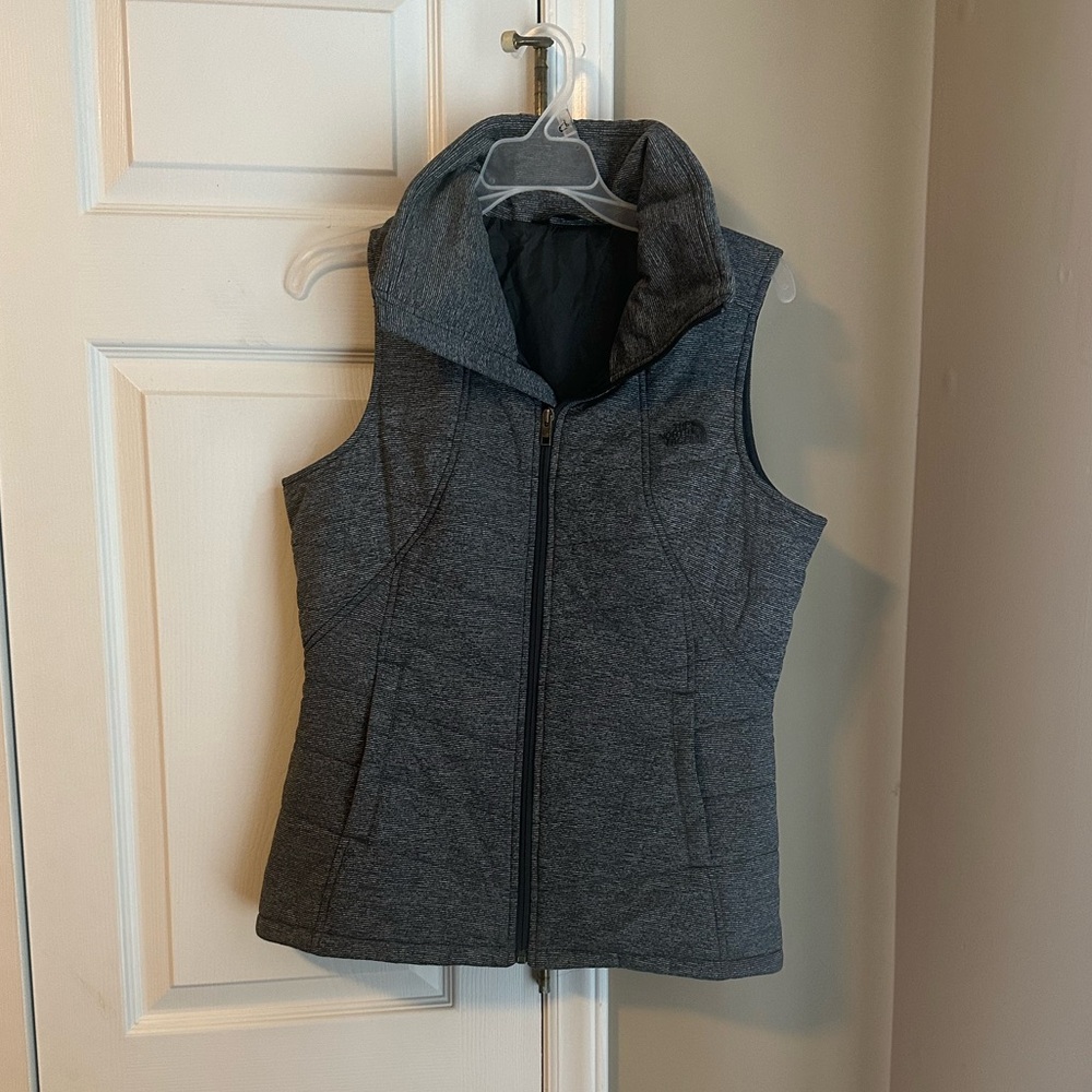 The North Face Women’s Pseudio Vest Asphalt Grey Heather Puffer Quilt